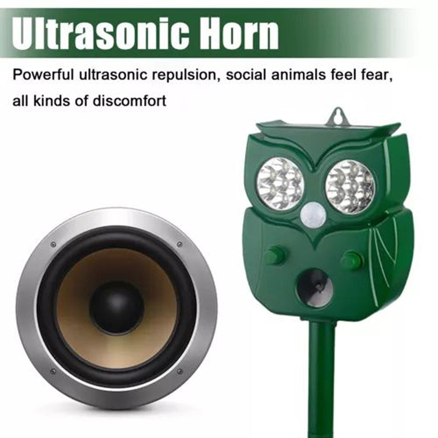 Skunovaxo Solar Motion Activated Skunk & Pest Deterrent