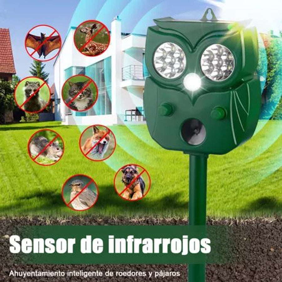 Skunovaxo Solar Motion Activated Skunk & Pest Deterrent