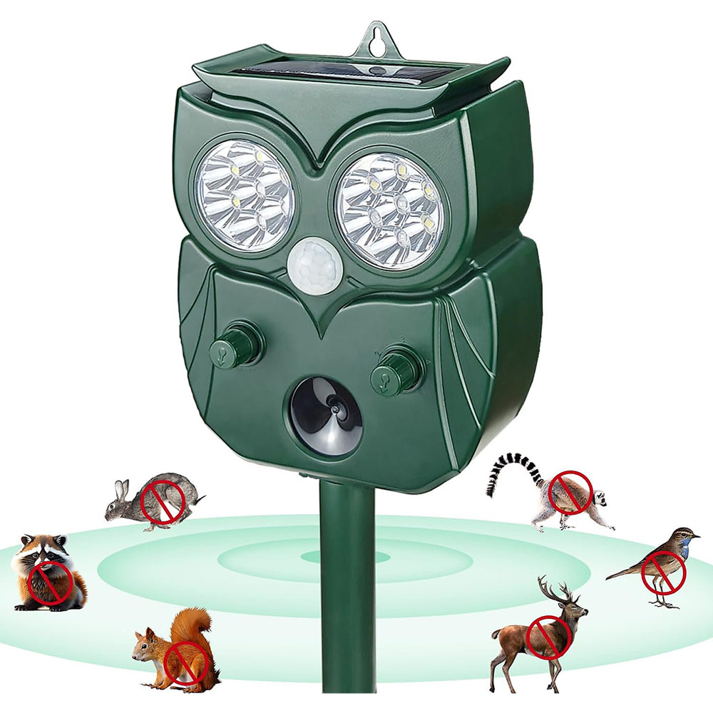 Skunovaxo Solar Motion Activated Skunk & Pest Deterrent
